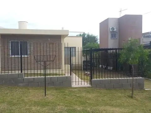 Casa en la Falda Altos del Gigante-+