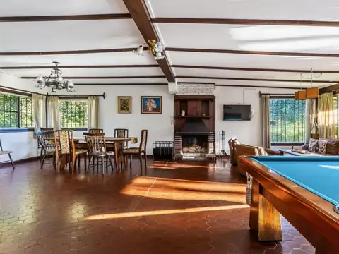 Casa 6 ambientes con 4 baños