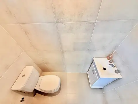 Local a estrenar en venta en lujan centro Rawson esquina almirante brown con patio