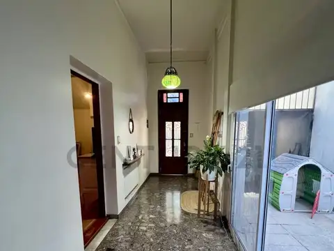 Depto Tipo Casa en Alquiler en Villa Urquiza, USD 2.200