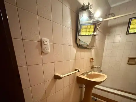 Casa en Venta con 5 cocheras