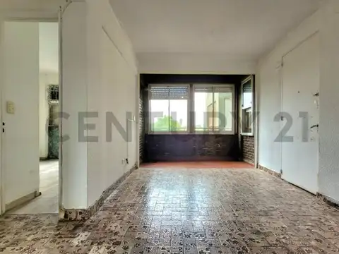 Venta Departamento 3 Ambientes con Balcón Integrado - Ramos Mejía