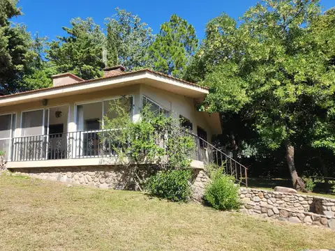 Casa 2 ambientes con 1 baño