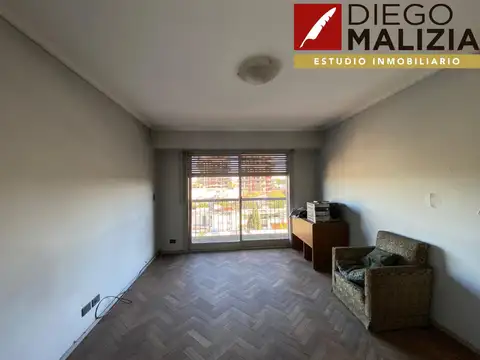 Av. Hipólito Yrigoyen  7837 - Banfield Oeste