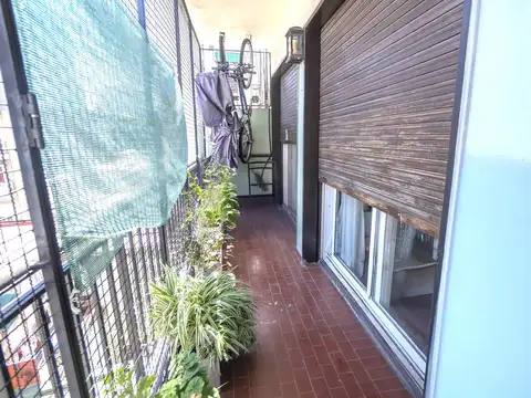 Excelente departamento 5 ambientes + dependencia Recoleta