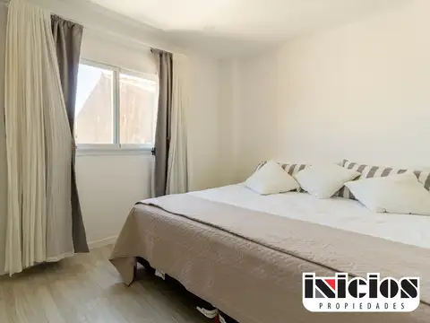 Dpto: Av Costanera 1036 E/ Sarmiento y Entre Rios - Mar de Ajó Norte - C921