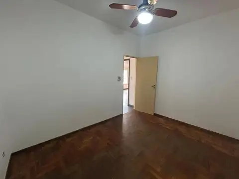 Depto Tipo Casa en Venta 42 años