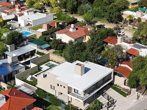 Casa en Venta en Costa Azul, USD 450.000