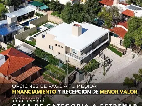 Venta Casa De Categoría a Estrenar con Piscina Infinita, Quincho y 4 Dormitorios en Costa Azul Norte