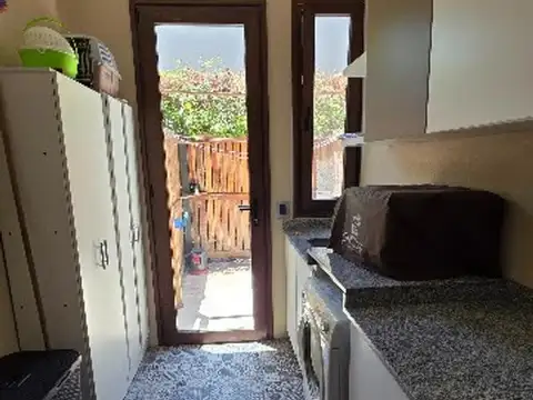 Casa en Venta con 5 cocheras