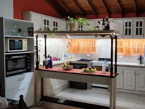 VENTA CASA 3 AMBIENTES PILAR