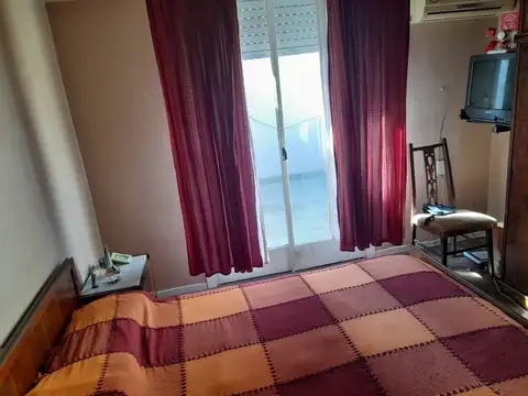 Depto Tipo Casa en Venta 50 años