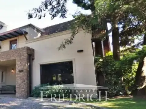 Casa en Alquiler de 4 dormitorios