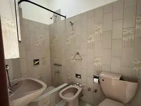 Depto Tipo Casa en Venta 40 años