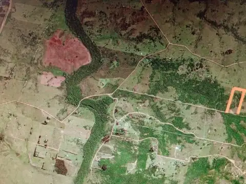 Chacra en venta con Arroyo, San Carlos Uruguay