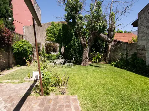 Pringles 2600, Piso 0