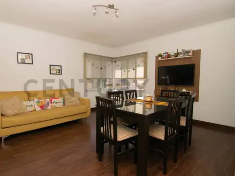 Casa 3 ambientes con 2 baños