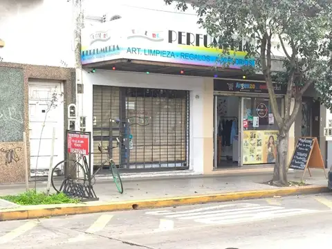 EXCELENTE  LOCAL 