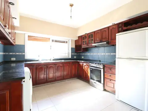 Venta casa 6 amb. Jardín Quincho Olivos Garage