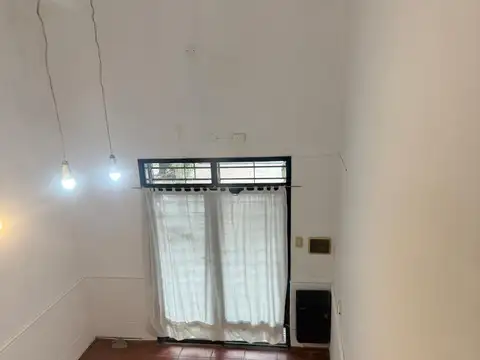 Local en Alquiler en Pilar Centro, $ 800.000