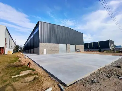 Galpón en alquiler y en venta en Polo Industrial Ezeiza.