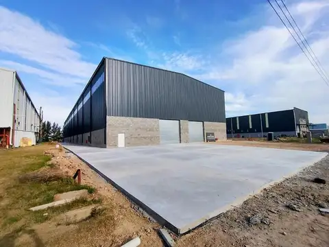 Galpón en alquiler y en venta en Polo Industrial Ezeiza.