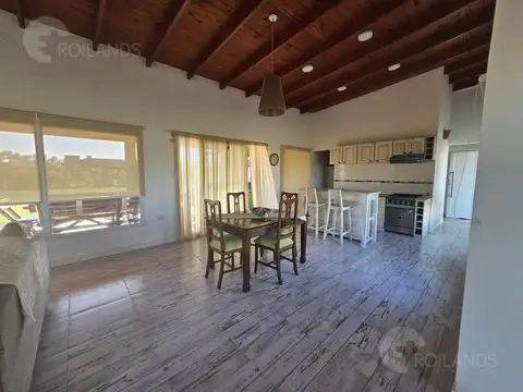 Casa 3 ambientes con 2 baños