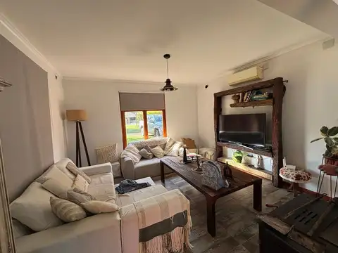 HERMOSA CASA MODERNA EN COUNTRY UBAJAY