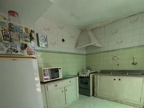 Casa 6 ambientes con 1 baño