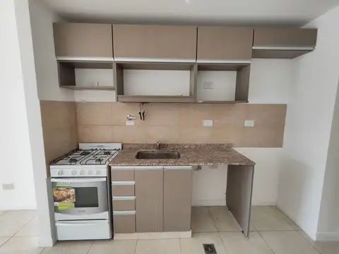 Departamento en Alquiler en Coghlan, $ 730.000