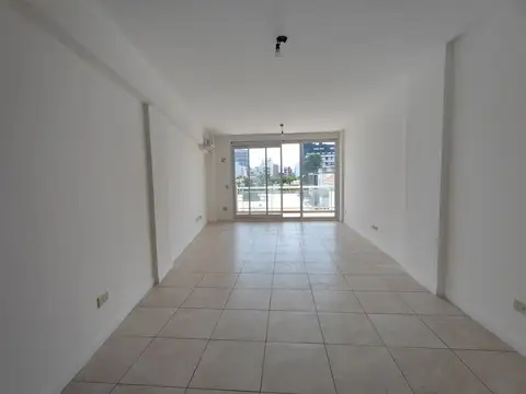 Amplio monoambiente con amenities