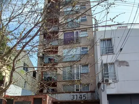 Luminoso y ventilado departamento 2 ambientes céntrico