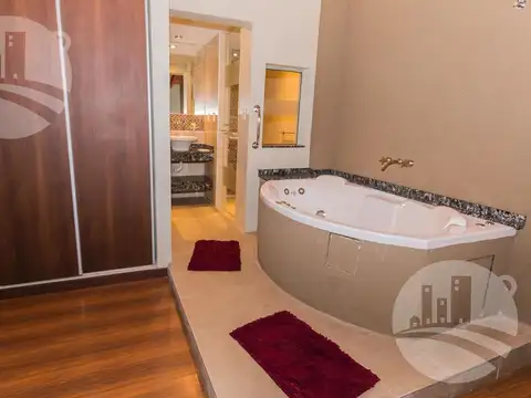 Hotel en Venta en La Falda, USD 3.800.000