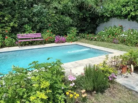 Casa 5 ambientes con 3 baños