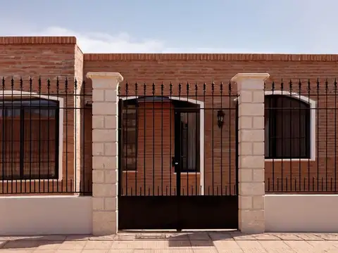 CASA EN VENTA EN CARRODILLA LUJAN MENDOZA
