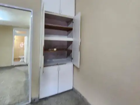 Local en Alquiler Via Pública