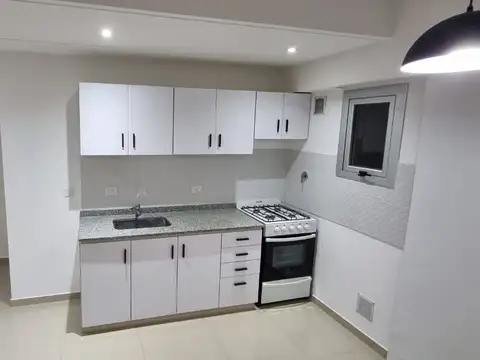 Fischetti 5500, Piso 4