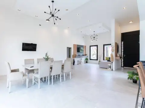 Casa 6 ambientes con 3 baños