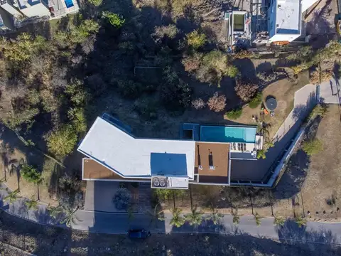 Casa 5 ambientes con 5 baños