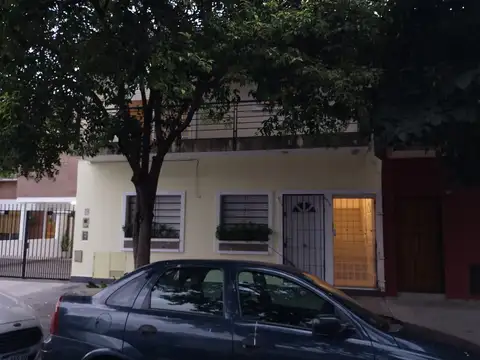 Depto Tipo Casa en Alquiler en Liniers, $ 700.000