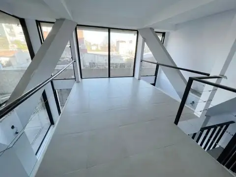 Local comercial + 2 cocheras en Escobar Centro