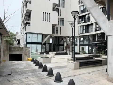 Local comercial + 2 cocheras en Escobar Centro