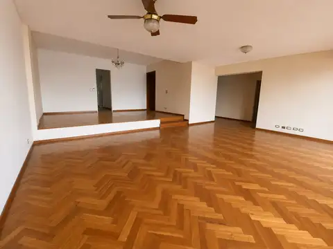 Departamento en Alquiler de 5 ambientes