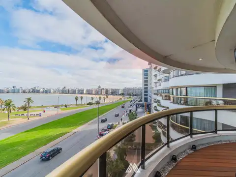 Departamento en Venta de 4 dormitorios