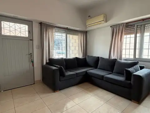 Casa en Venta con 4 cocheras