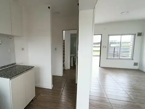 Departamento en Alquiler en Capitán Bermudez, $ 680.000