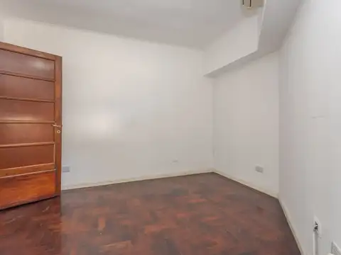 Casa 6 ambientes con 2 baños