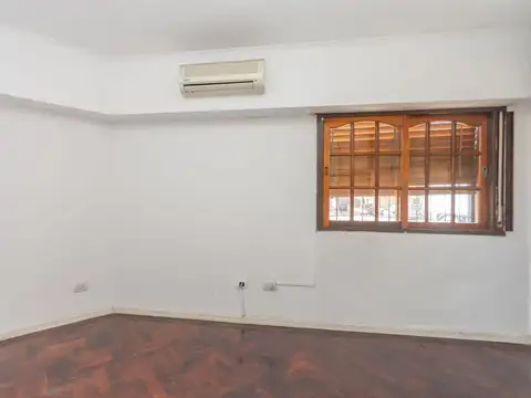 Casa en Venta en Mataderos, USD 175.000