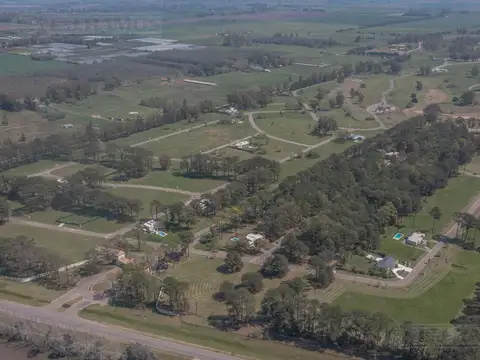 Terreno en Venta en Los Pinares Country Club, USD 72.038