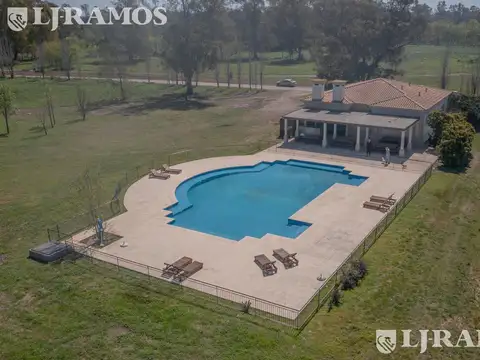 Pinares Country Club, Exaltación de la Cruz